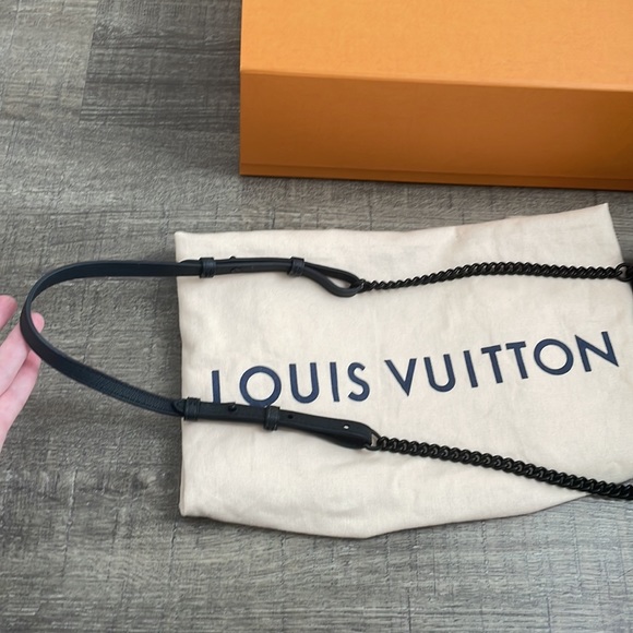 RARE 🔥 Louis Vuitton My Lock Me Bb in Matte Black - Picture 17 of 17